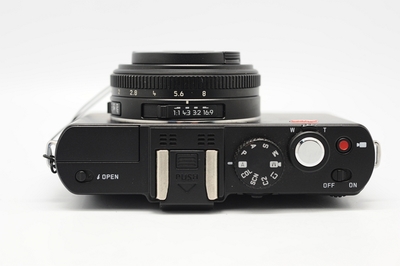 徕卡广角小巧古典数码相机 大光圈与复古情怀的完美融合